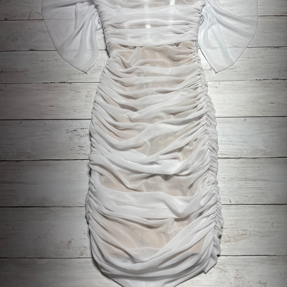 $329 Nookie Women White Sleeveless Ruched Sweetheart Bodycon Mini Dress XS